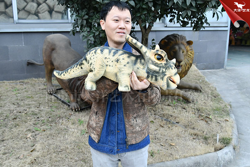 恐龍手偶，仿真手偶恐龍