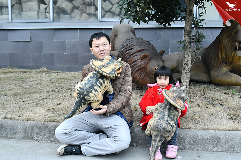 恐龍手偶，仿真手偶恐龍